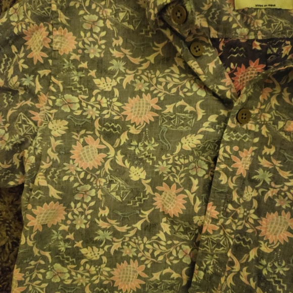 💸LAST CHANCE LEVEL TEN Authentic Boys sz.8 button down gray & pink wild print - Picture 3 of 3